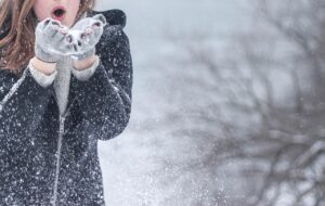 ワキガによる服の黄ばみの原因は女性にどんな影響を与えるのか？