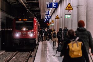 ワキガ対策として満員電車での脇汗を防ぐ方法は？
